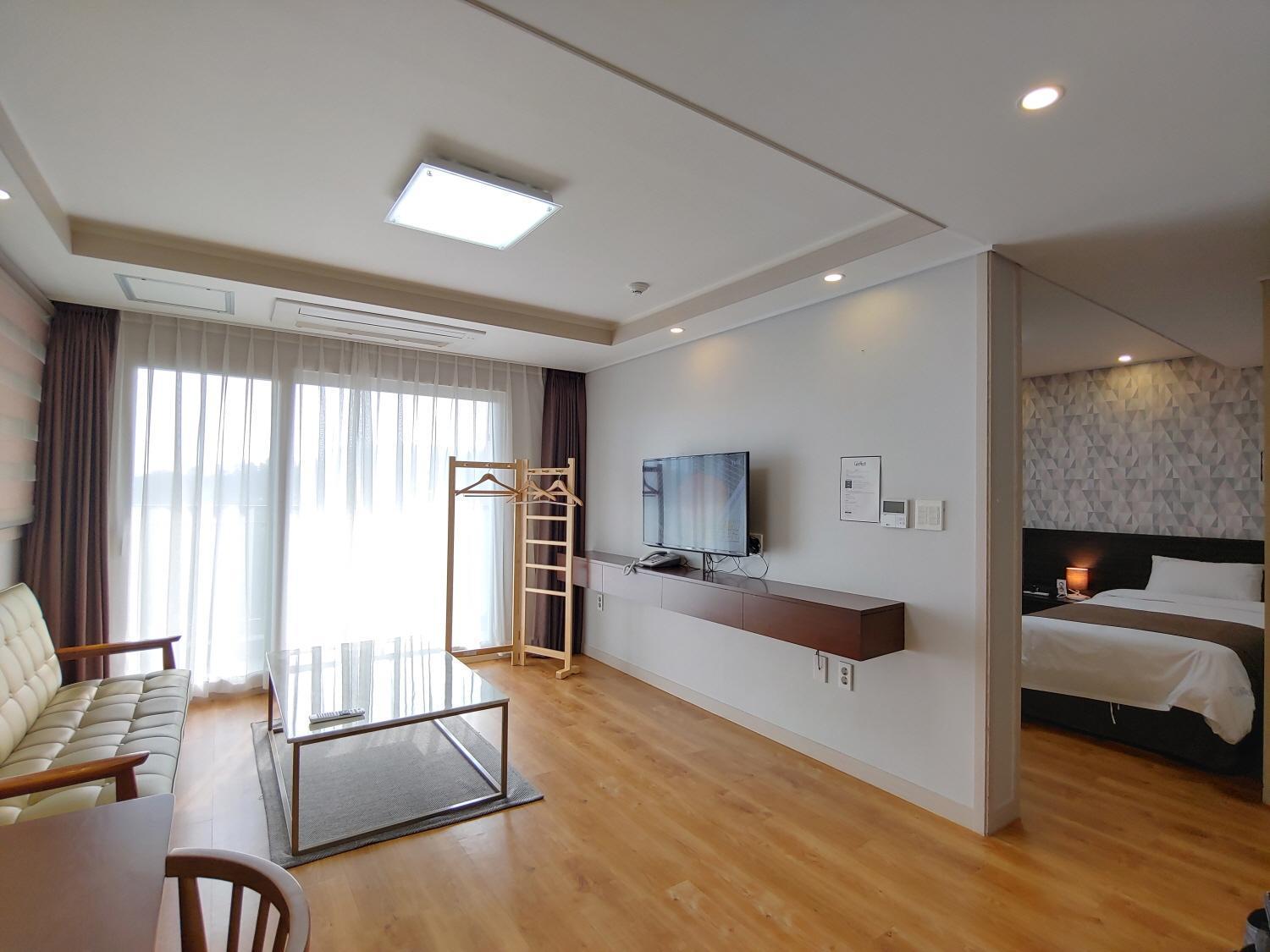 Jeju Lavender Hotel Seogwipo Exterior foto