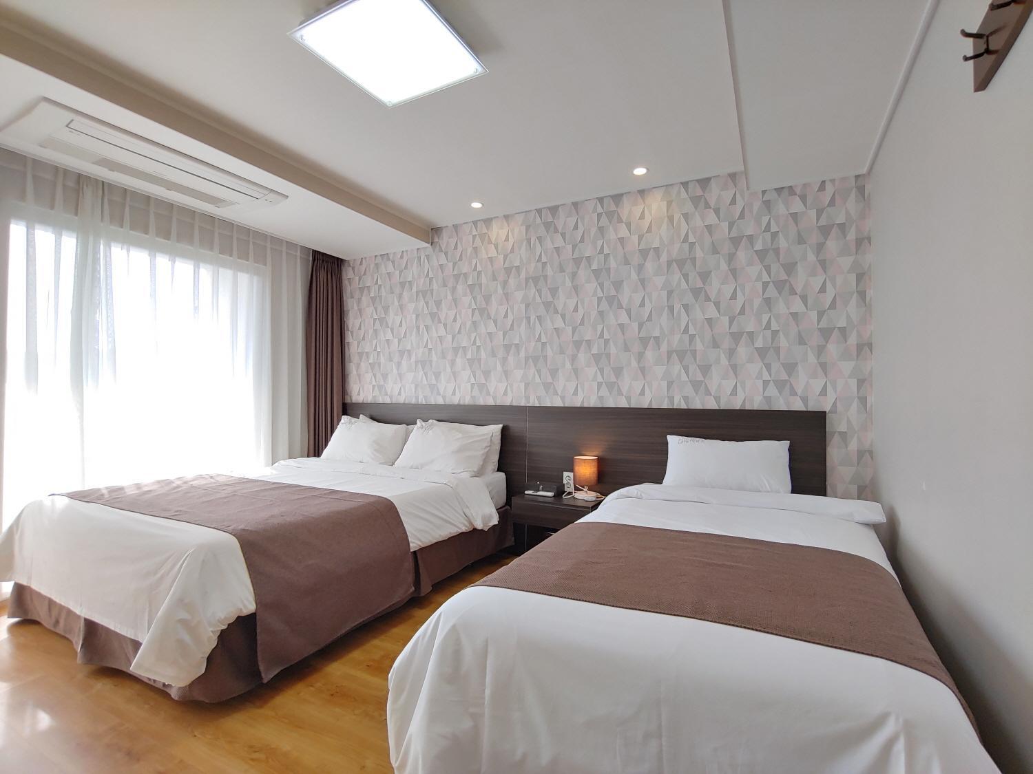 Jeju Lavender Hotel Seogwipo Exterior foto