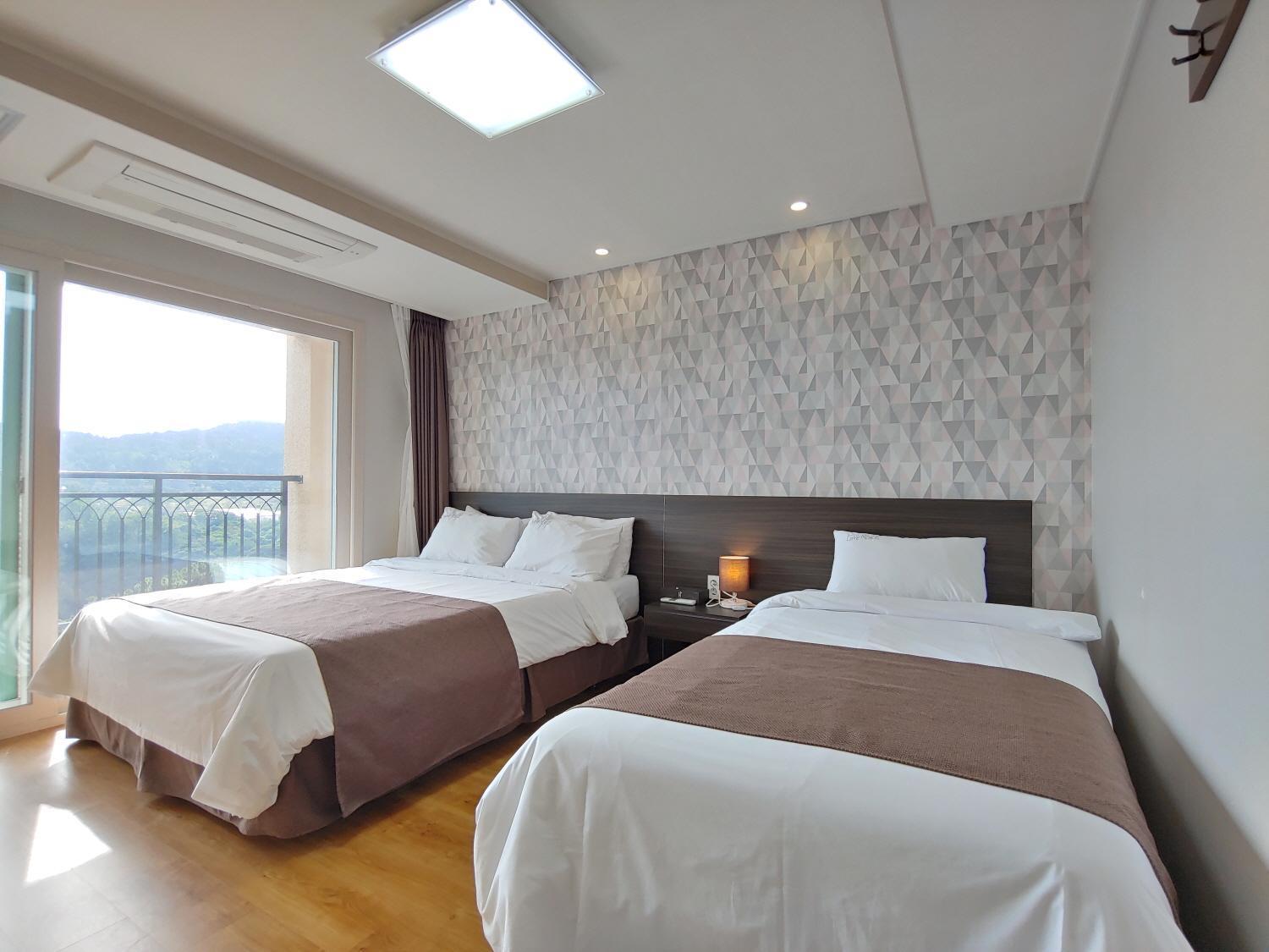Jeju Lavender Hotel Seogwipo Exterior foto