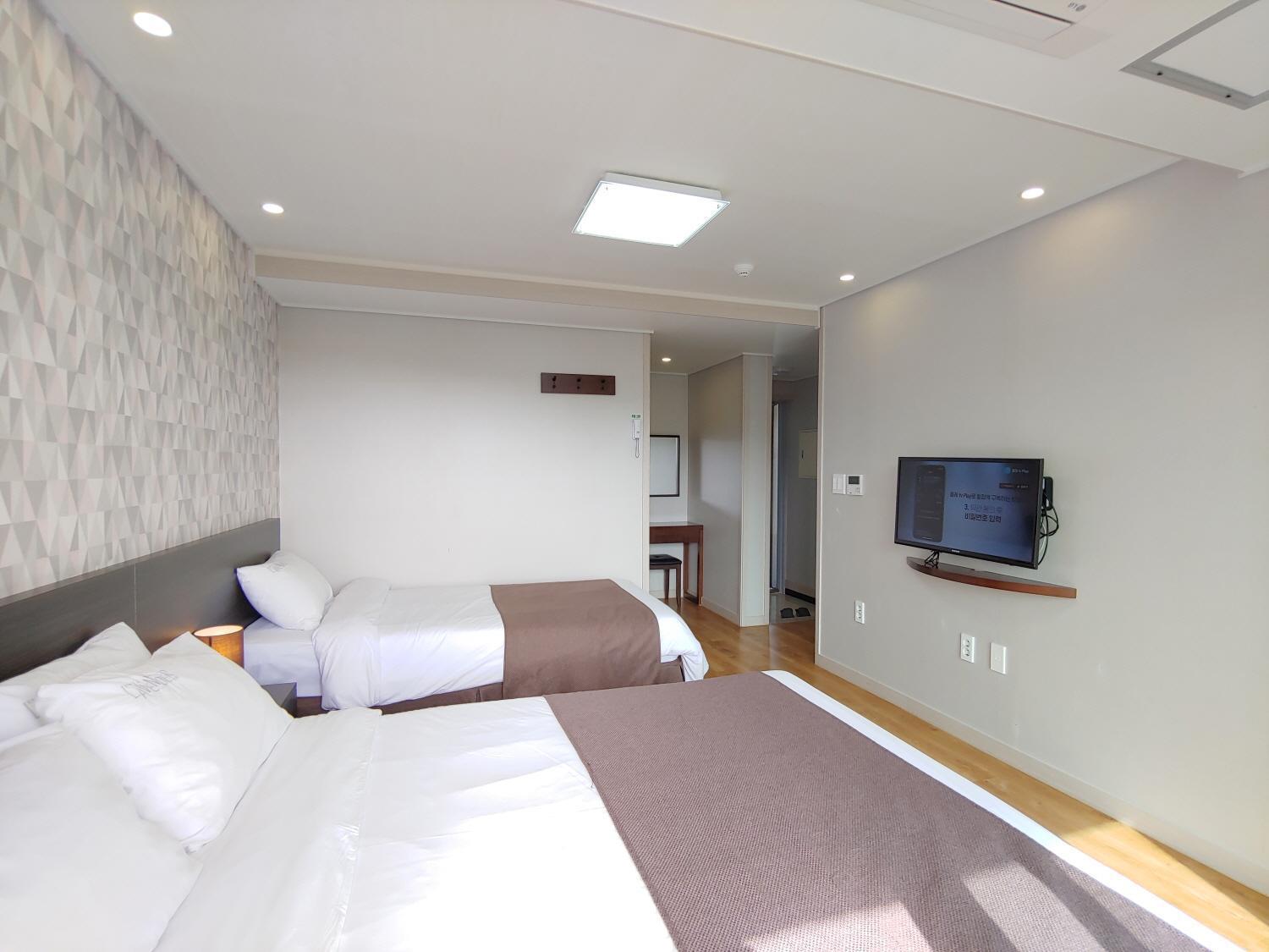 Jeju Lavender Hotel Seogwipo Exterior foto