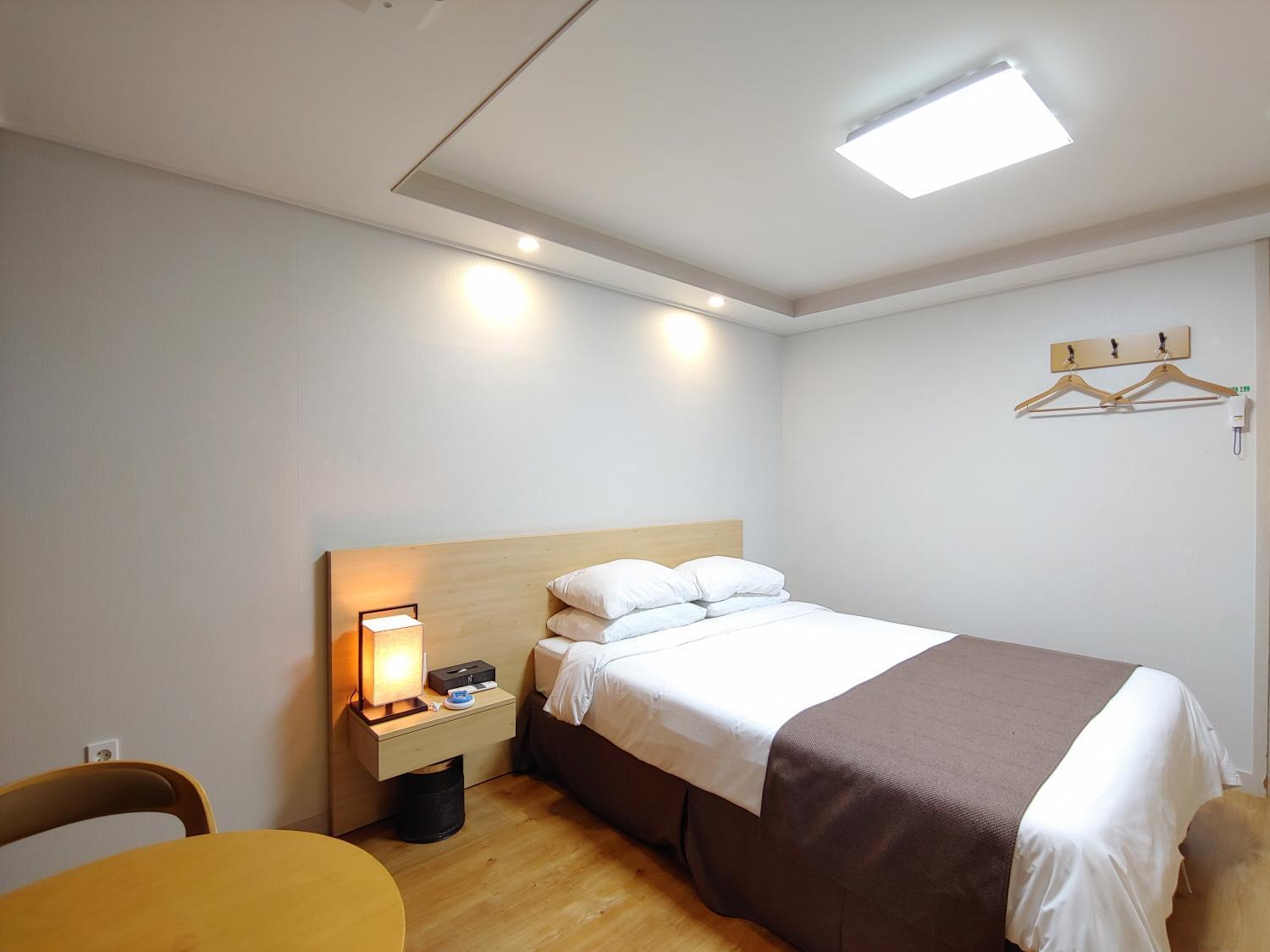 Jeju Lavender Hotel Seogwipo Exterior foto