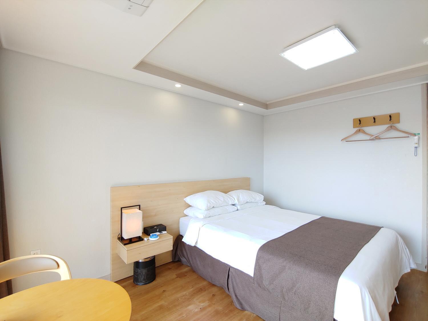 Jeju Lavender Hotel Seogwipo Exterior foto